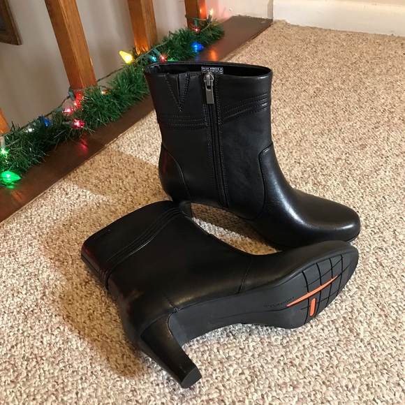 Black Rockport Booties - Picture 4 of 8